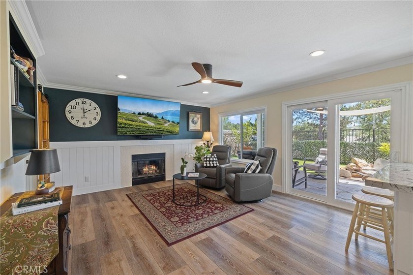 Beautifully remodeled 3 bedroom, 2.5 bath view home in Pacific - photo 14