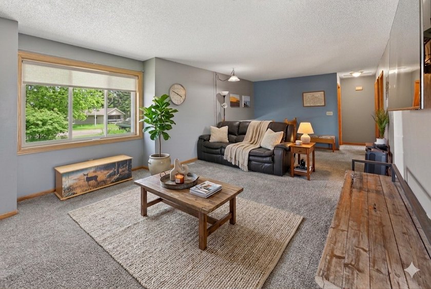Welcome to your slice of Cross Lake living-where you get the - photo 4