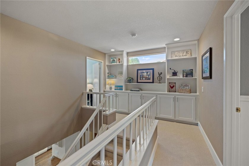 Beautifully remodeled 3 bedroom, 2.5 bath view home in Pacific - photo 18