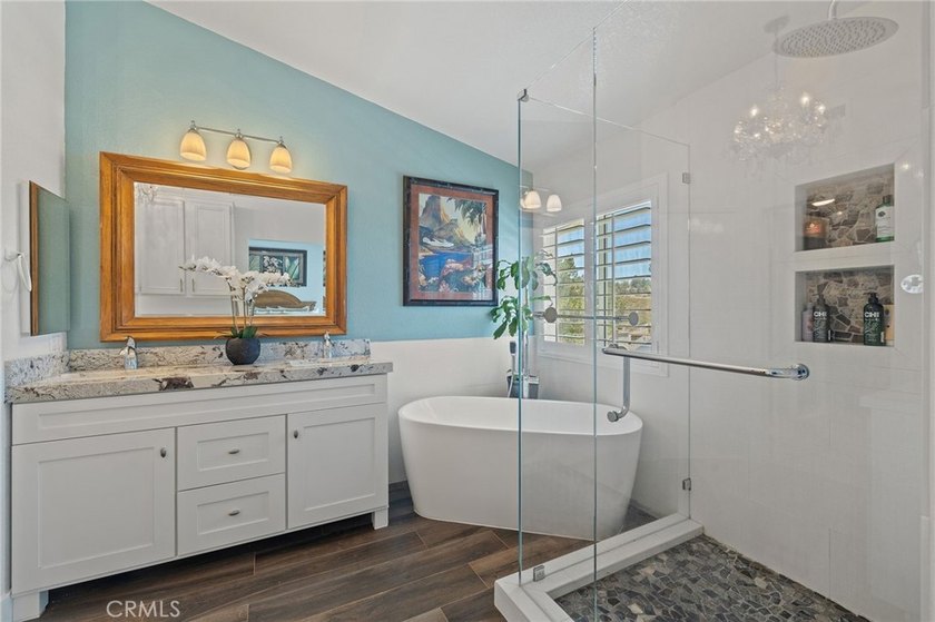 Beautifully remodeled 3 bedroom, 2.5 bath view home in Pacific - photo 23