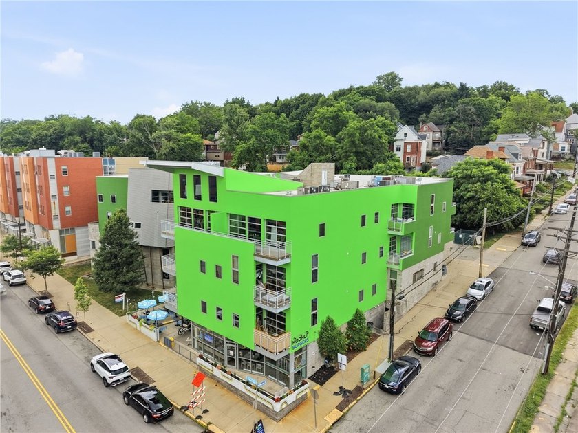 Stunning 2 story condo Nestled in the Heart of Pittsburgh's - photo 3