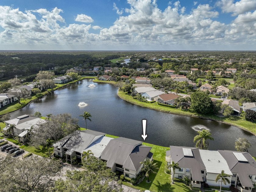 Welcome to this thoughtfully updated home on the second floor - photo 3
