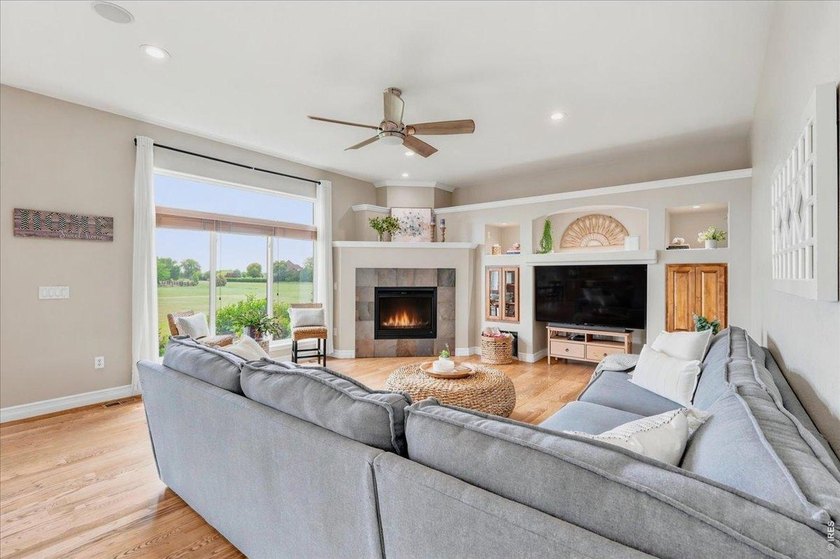 Huge price improvement! Discover your Green Acres paradise with - photo 9