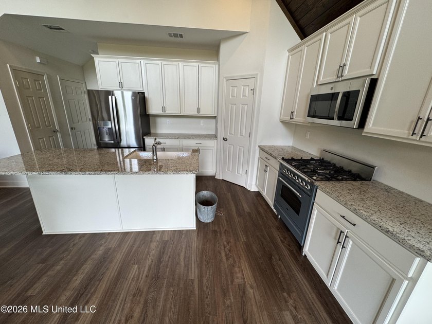 Welcome to your private retreat in the heart of Wilkinson - photo 16