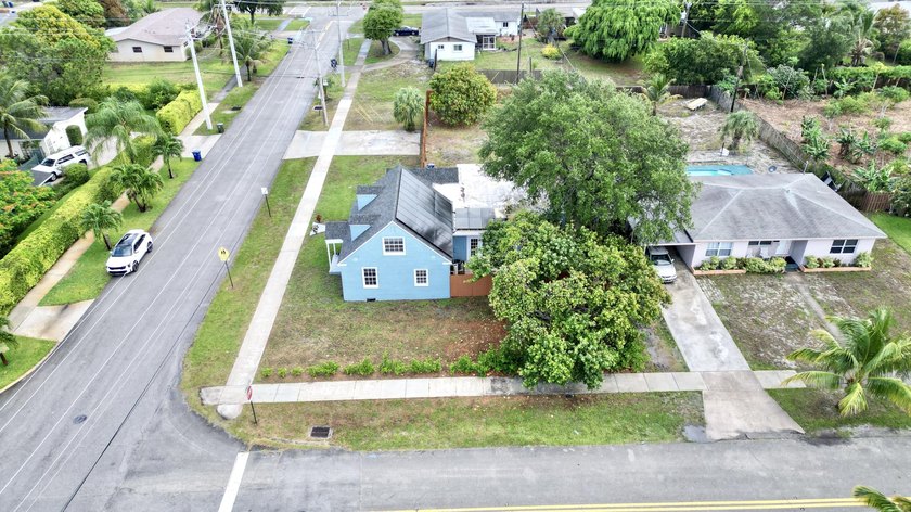 Completely remodeled inside and out-move-in ready! This - photo 17