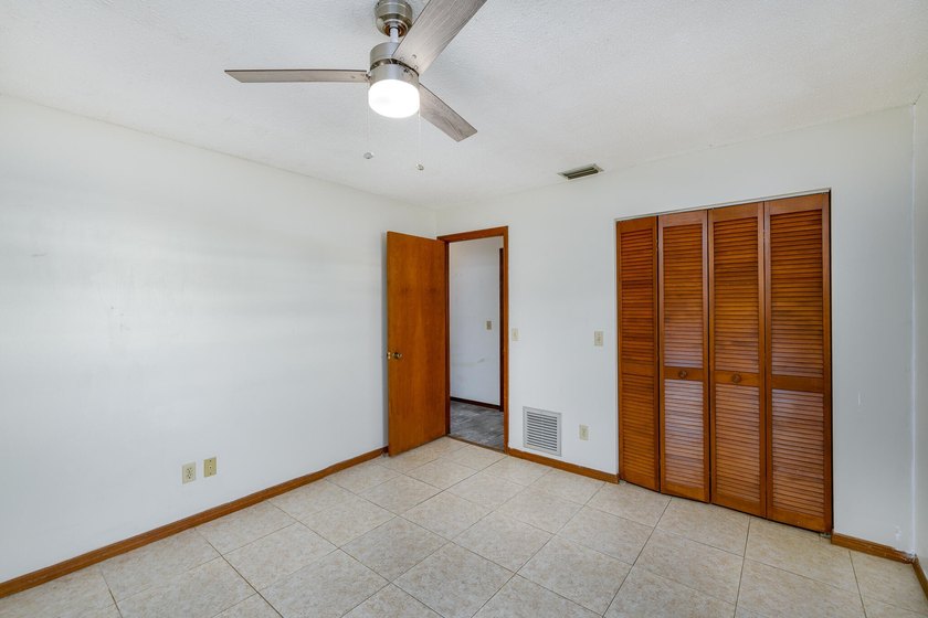 Beautiful three-bedroom, two bath home located in a charming - photo 24
