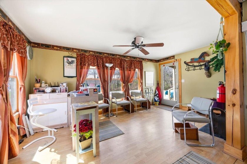 Prime opportunity in the heart of Waterboro! Perfectly - photo 8