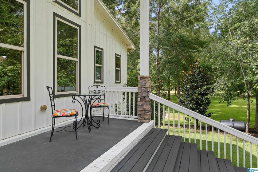 Beautiful 3-bedroom, 3 1/2 bath lakefront home that truly has it - photo 8