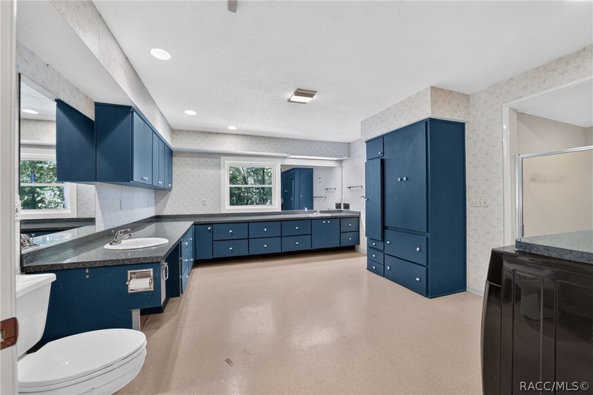 One-of-a-kind estate offering exceptional space, character and - photo 49