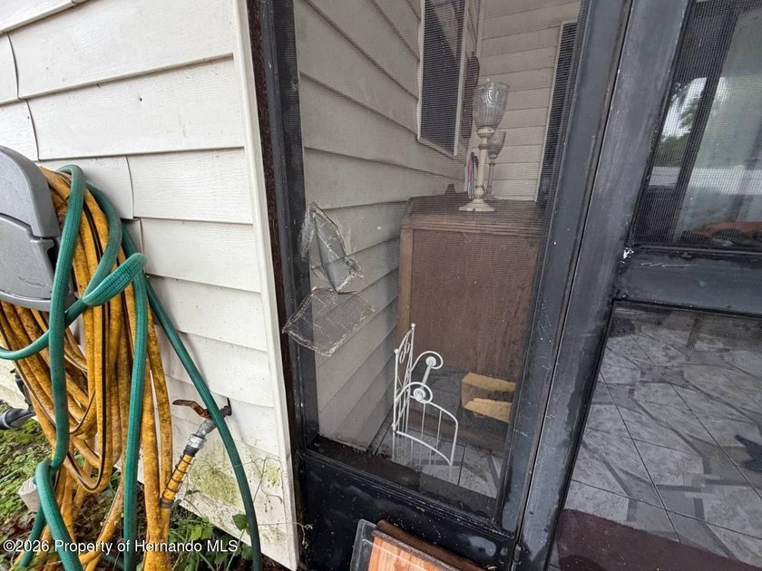 Welcome to this spacious 3-bedroom, 2-bath home featuring a - photo 6