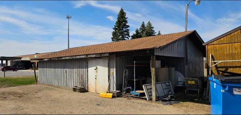 The possibilities are endless with this 9250 sq ft building - photo 6