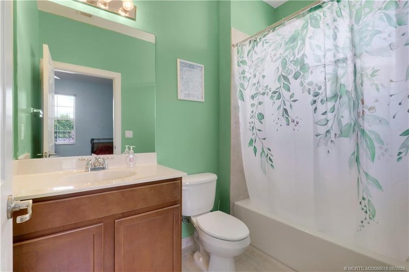 Spectacular Yellowstone model home situated on a quiet - photo 20