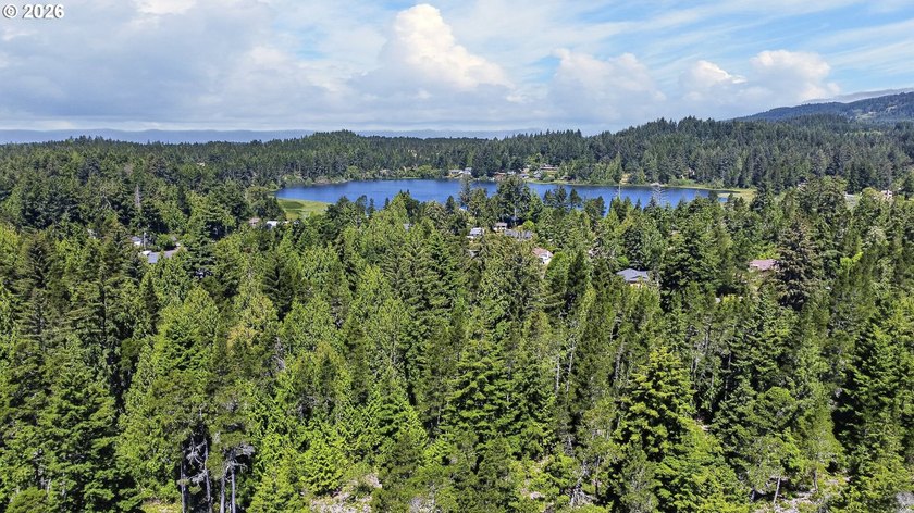 Out of the wind and fog this 10ac parcel with clean well cared - photo 7