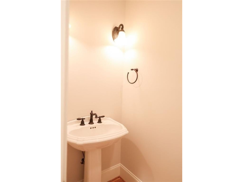 Premier Location in The Fairways! Welcome to a one-of-a-kind - photo 21