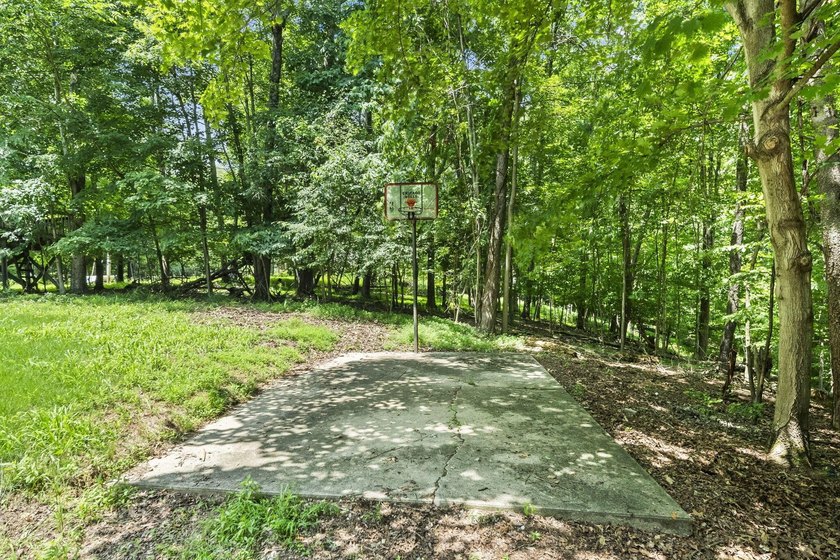 Here's your chance to be a part of the Hide A Way Hills - photo 28