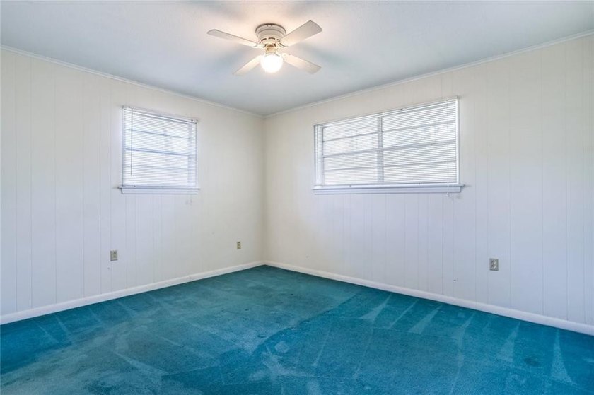 Well maintained home in the heart of Slidell. This 3 bedroom 2 - photo 7