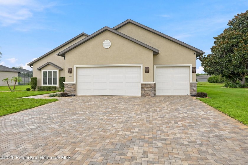 9196 Palm Beach Dr., Brooksville, FL 34613 -- Welcome to this - photo 3
