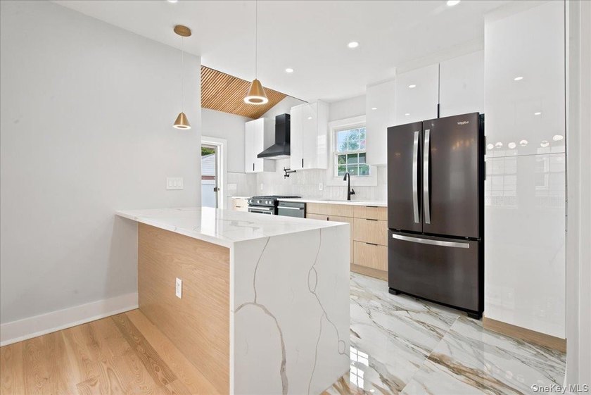Space, Style, and Sophistication - A Fully Renovated Colonial on - photo 15