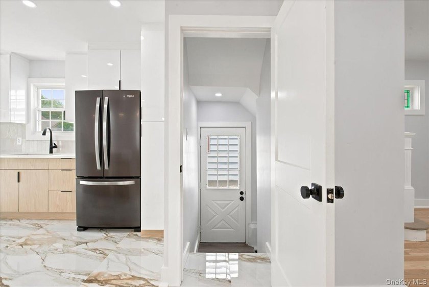 Space, Style, and Sophistication - A Fully Renovated Colonial on - photo 21