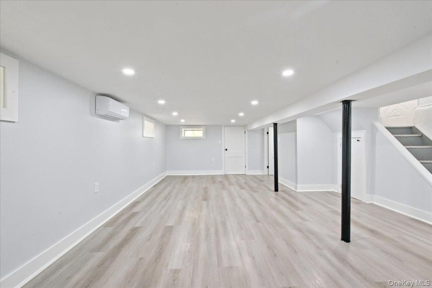 Space, Style, and Sophistication - A Fully Renovated Colonial on - photo 22