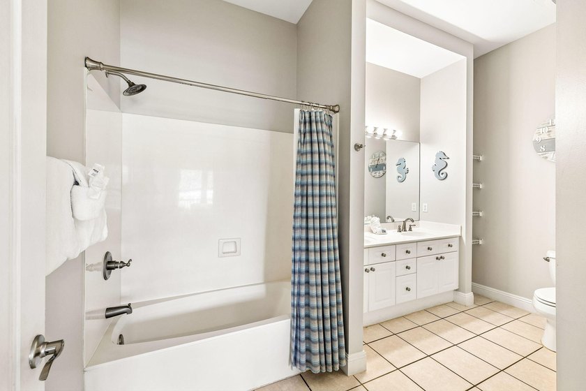 Tucked within the lush grounds of Seascape Resort and just a - photo 27