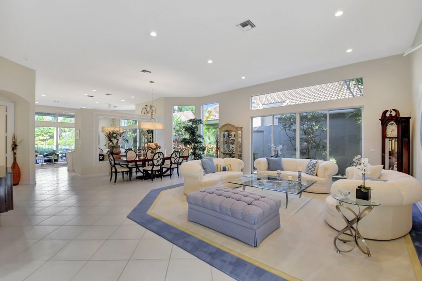 Perfect Cul-De-Sac Home in Manchester Greens, Wycliffe Golf &amp; - photo 8
