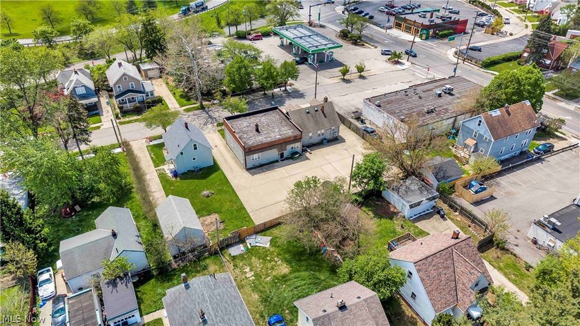 18515 Underwood Avenue is a fully renovated mixed-use property - photo 27