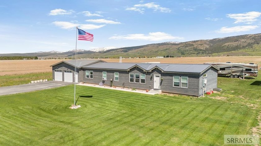 Mountain Living, Off-Grid Capable 2.5 Private Acres Near Grand - photo 34
