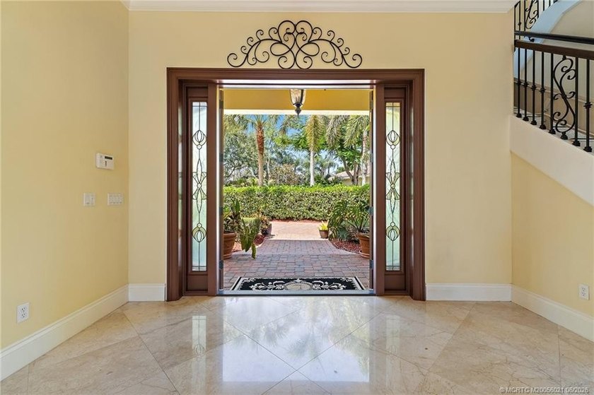 Welcome to 32 Wiregrass Court, a Custom Estate on a private 0 - photo 11