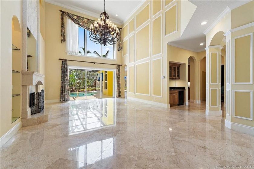 Welcome to 32 Wiregrass Court, a Custom Estate on a private 0 - photo 14