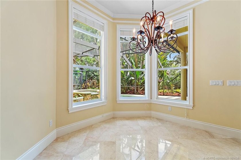 Welcome to 32 Wiregrass Court, a Custom Estate on a private 0 - photo 31