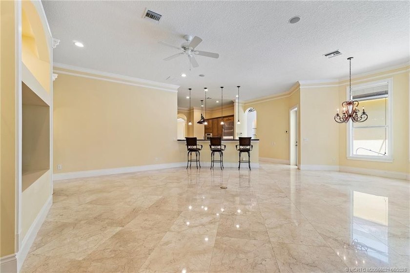 Welcome to 32 Wiregrass Court, a Custom Estate on a private 0 - photo 35