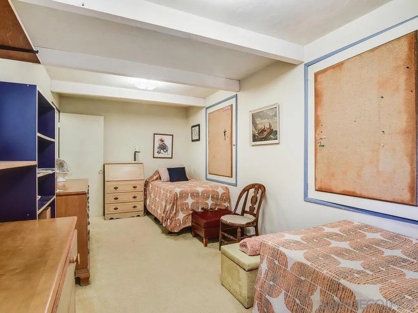 Special and Rare opportunity to own 8 unit apartment building in - photo 12