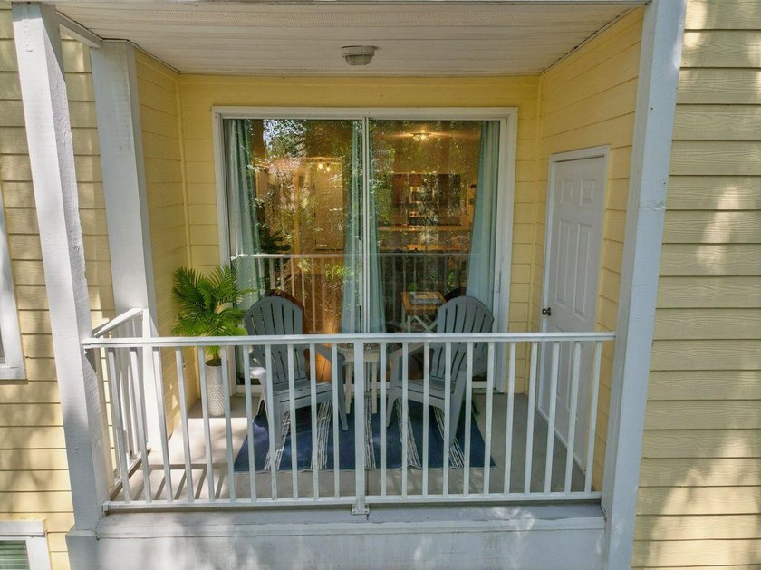How Do I Love Thee Adorable Condo? Let me count the ways! - photo 38
