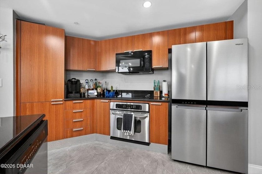 Do not miss this beautifully upgraded 3-bedroom, 3-bath Luxury - photo 11