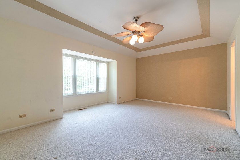 Welcome to one of the finest townhomes in the Schaumburg/Hoffman - photo 22