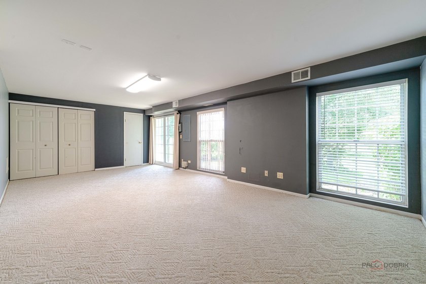 Welcome to one of the finest townhomes in the Schaumburg/Hoffman - photo 25