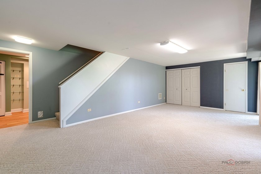 Welcome to one of the finest townhomes in the Schaumburg/Hoffman - photo 26