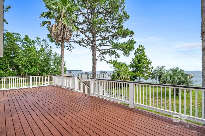 Discover paradise at this beautifully updated home on Mobile Bay - photo 31