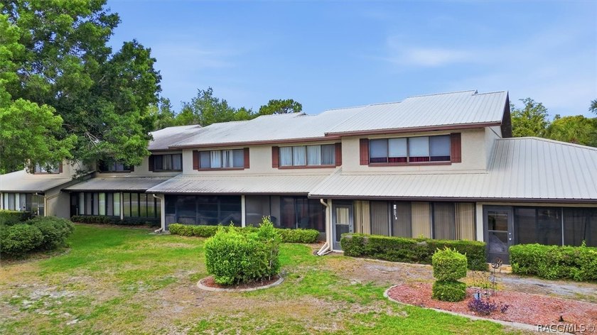 Welcome to maintenance-free living in the desirable Third - photo 35