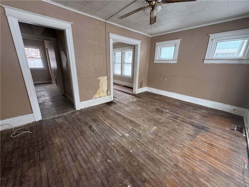 Welcome to 760 Seward St. This 1455 sq ft home, is designed to - photo 4