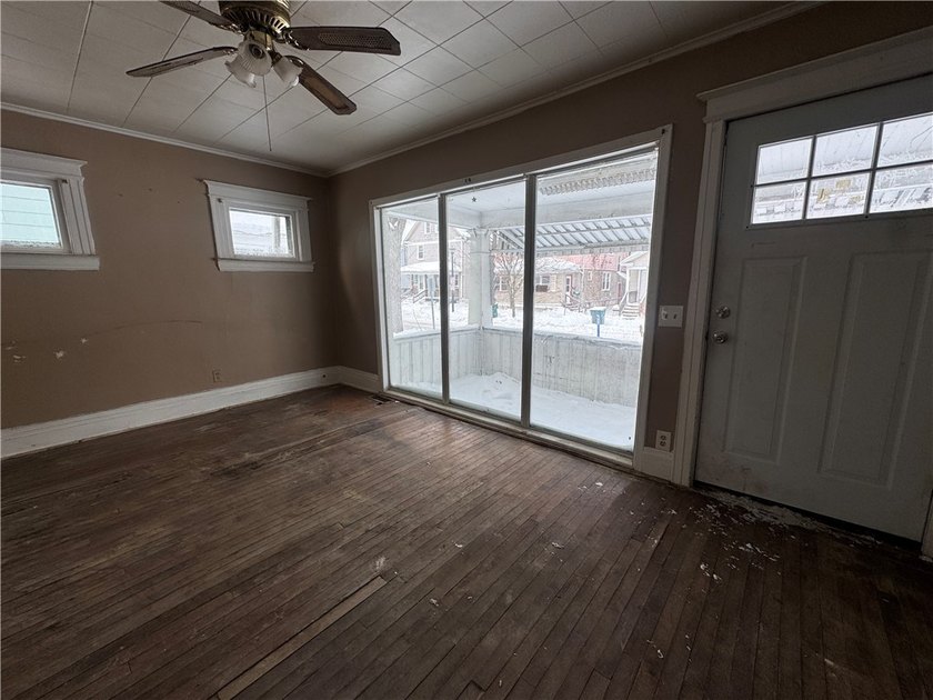 Welcome to 760 Seward St. This 1455 sq ft home, is designed to - photo 5