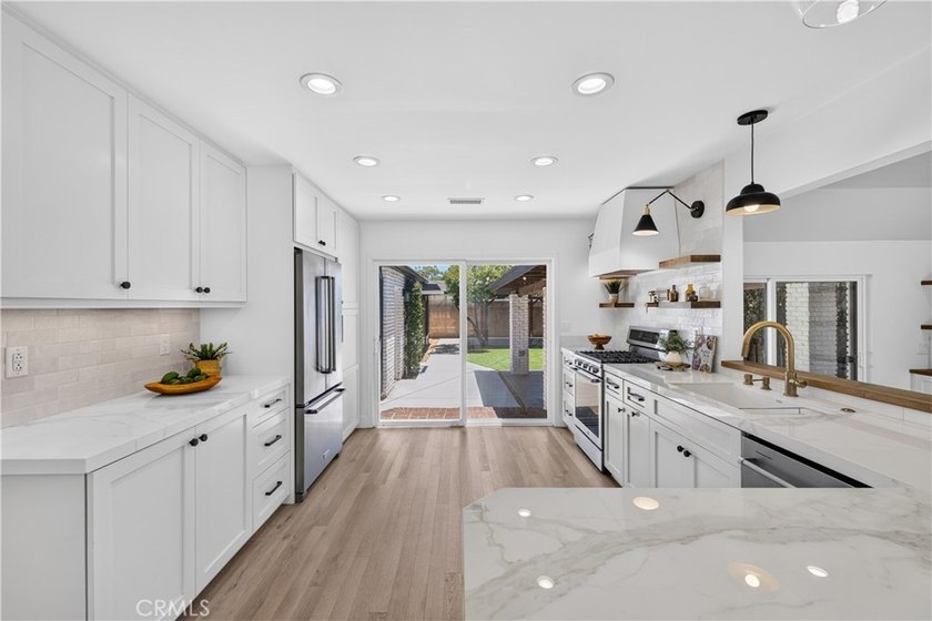 Beautifully reimagined with timeless style and thoughtful design - photo 10