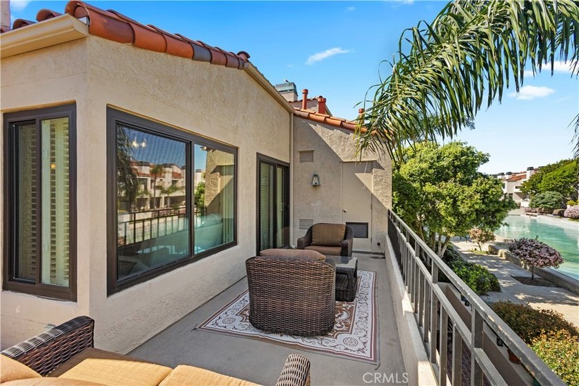 Location, Location, Location. This Broadmoor Huntington Harbor - photo 4