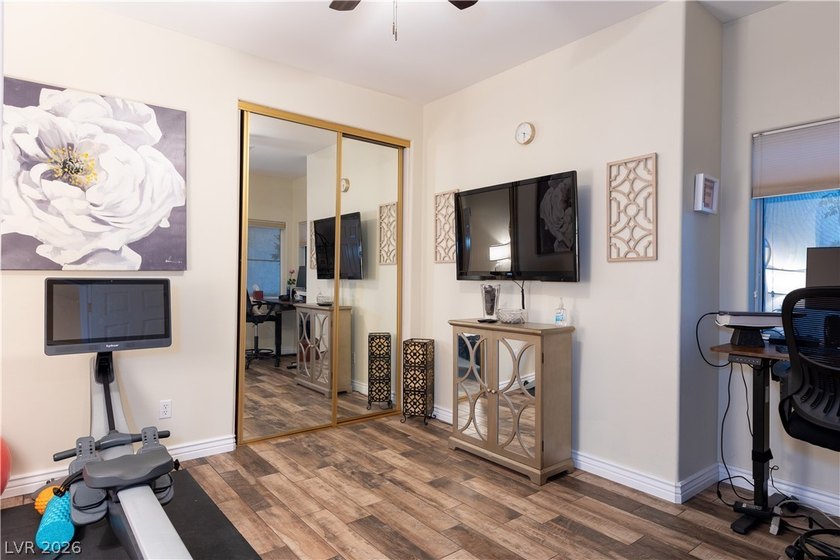 Discover the epitome of desert oasis living in this stunning 3 - photo 19
