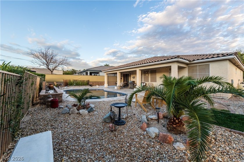 Discover the epitome of desert oasis living in this stunning 3 - photo 37
