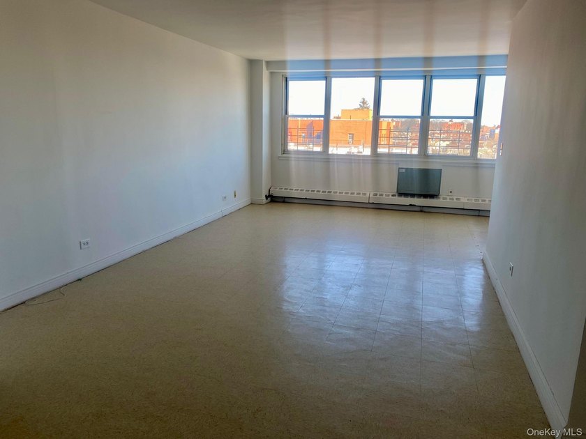 Experience elevated city living in this beautiful top-floor - photo 8