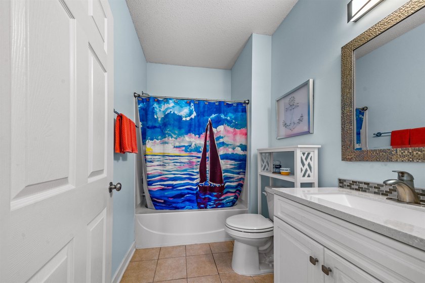 Impeccably maintained and beautifully upgraded 2-bedroom, 2-bath - photo 27
