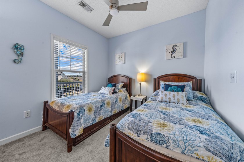 Impeccably maintained and beautifully upgraded 2-bedroom, 2-bath - photo 29
