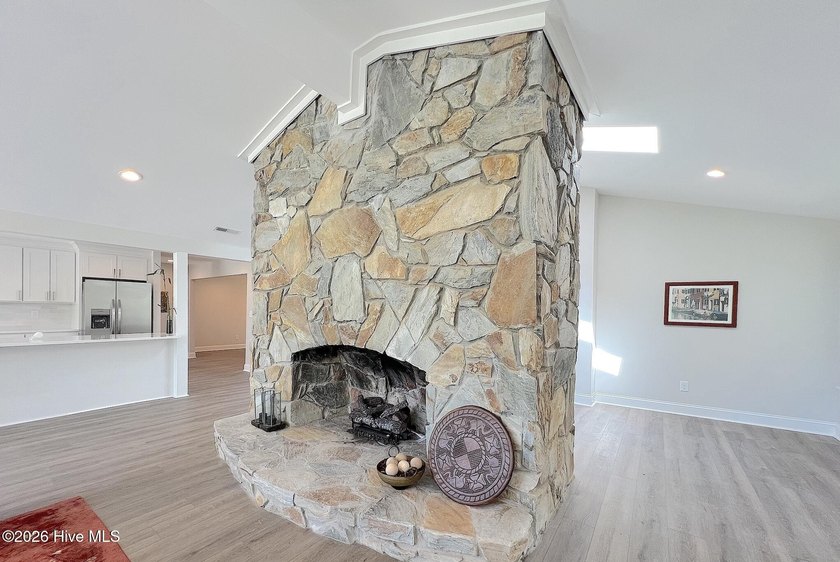Completely reimagined waterfront residence on the Trent River - photo 8